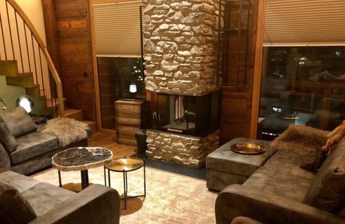 Saas-Fee Ski Chalet | Charming mountain Chalet Engedi in village centre with unbeatable glacier views