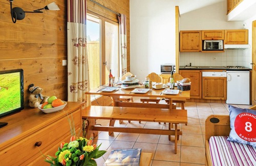 Samoens Apartment | Charming Mountain Getaway