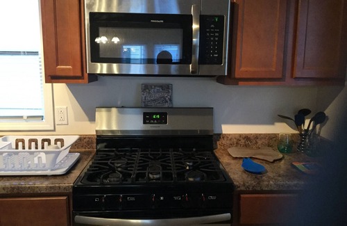Kenosha House | Charming! Near Microsoft Mt Pleasant - Sleeps 8