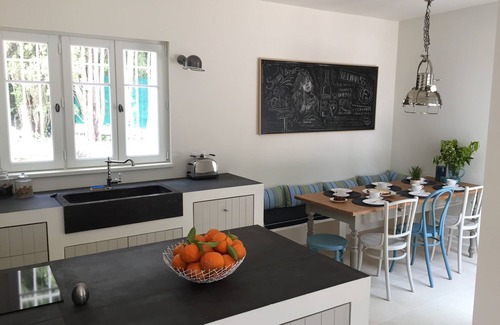 Cavalaire-sur-Mer Villa | CHARMING NEWLY RENOVATED HOUSE WITH NICE POOL (AIR CONDITIONING & WIFI)