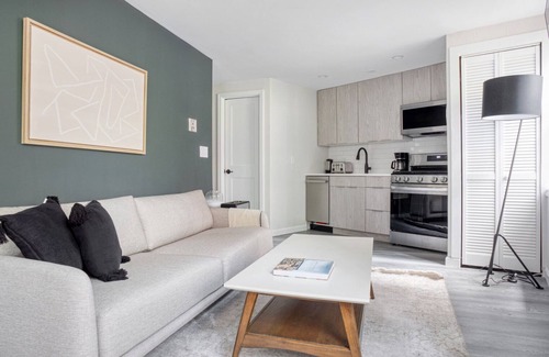 North End Apartment | Charming North End 2BR on Salem Street by Blueground