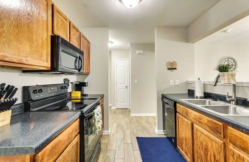 North Charleston House | Charming North Charleston Townhome - Pets Welcome!