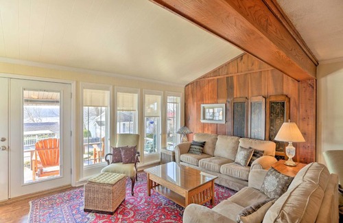 Cave-in-Rock House | Charming Ohio River Home with Water Views and Porch!