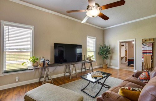 Marietta House | Charming Oklahoma Escape Near Beaches and Golfing!
