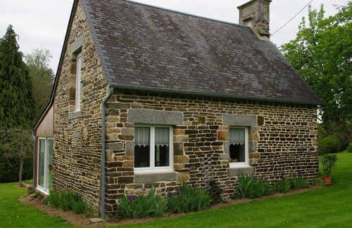 Cerisy-Belle-Etoile Cottage | Charming old house with WIFI and pets allowed
