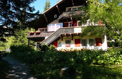 Arosa Apartment | Charming old wooden chalet