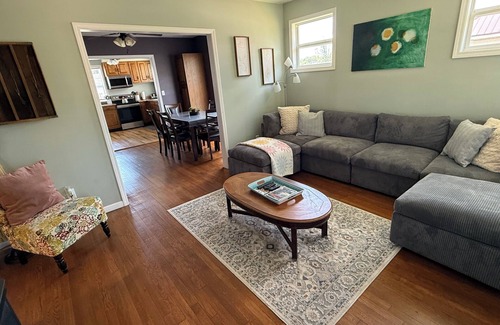 Summerlee House | Charming on Chestnut - 8.1 miles from the New River Gorge National Park