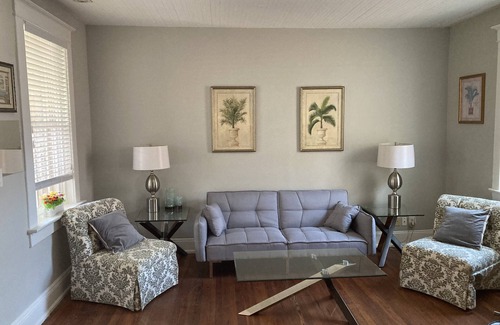 Charleston Historic District Condo | Charming One Bedroom Apartment in Downtown