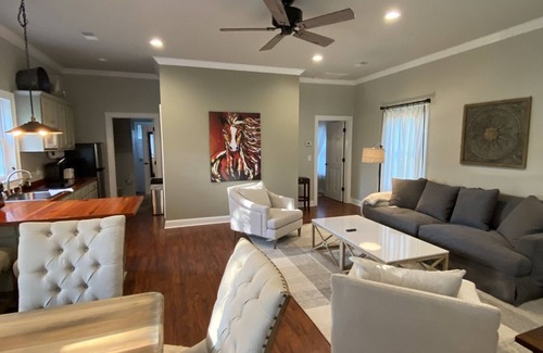 Walterboro Cottage | Charming one bedroom Carriage House a part of the Eden at Gracefield Event Venue
