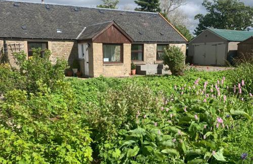 Biggar House | Charming Parlour Cottage at Tinto Retreats near Biggar