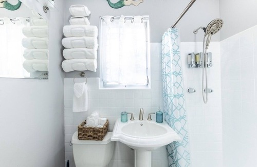 Royal Poinciana House | Charming Private Studio with AC and WiFi in lovely Hollywood