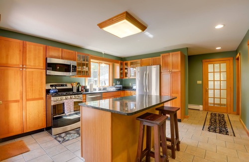 Putney House | Charming Putney Home: Porch, Grill & Hiking Trails