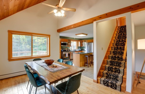 Putney House | Charming Putney Home: Porch, Grill & Hiking Trails