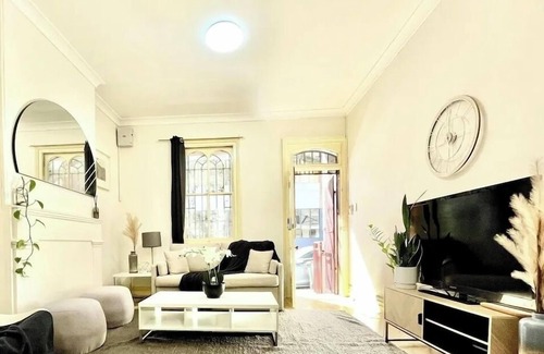 Surry Hills House | Charming, quiet 2.5 bedroom Victorian terrace in the heart of Surry Hills
