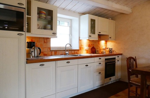 Noirmoutier-en-l'Ile House | Charming Renovated House with Garden, Parking, and Close to Shops and Sea