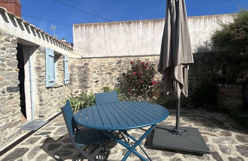 Noirmoutier-en-l'Ile House | Charming Renovated House with Garden, Parking, and Close to Shops and Sea