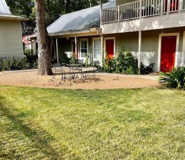 Smithville Apartment | Charming Red Owl Courts Studio