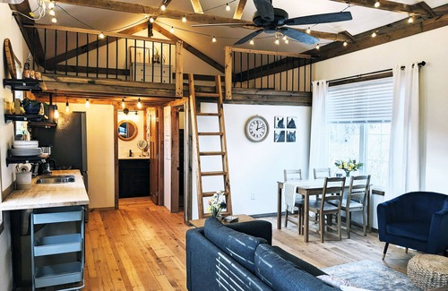 Mathias House | Charming restored barn with 2 bedrooms, 2 baths in beautiful WV mountains