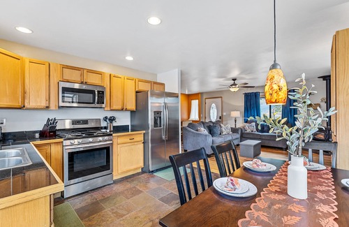 Mountainaire House | Charming Retreat with Sunroom & Spacious Deck