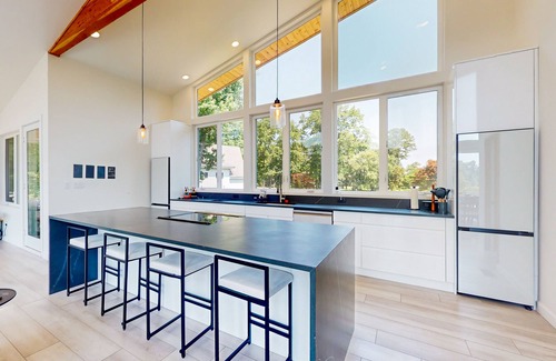 Edwardsville House | Charming Riverfront House with Stunning Views and Modern Amenities