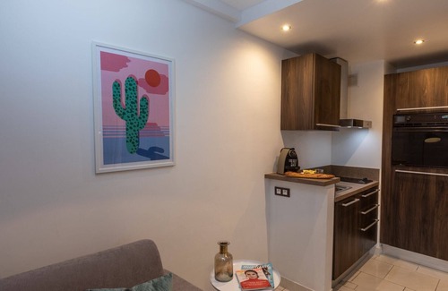 Juan-les-Pins Apartment | Charming Riviera 2E - One Bedroom Apartment, Sleeps 4