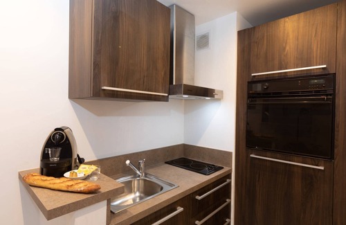Juan-les-Pins Apartment | Charming Riviera 2E - One Bedroom Apartment, Sleeps 4