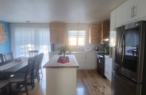 Blainville House | Charming room in a bungalow with AC and WiFi in welcoming Blainville.