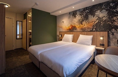 Arcen Hotel | Charming Room w/2 Twin Beds + Close to National Park De Maasduinen