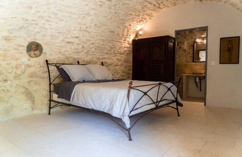 Lussan Bed & Breakfast | Charming room with garden and swimming pool 15 minutes from Uzès