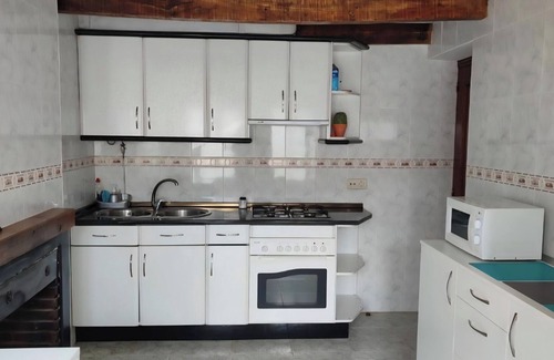 Calzadilla de Tera Cottage | Charming rural getaway at Casa Julia Vut (Pet friendly)