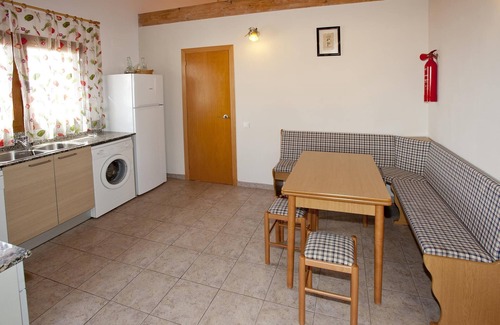 Riudecanyes Cottage | Charming Rural House with private pool and views just 15km from Port Aventura