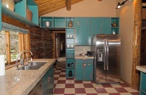 Moose Wilson Road House | Charming & Rustic Aspen's Lodge