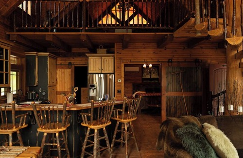 Rockwood Cabin | Charming Rustic Cabin in Rockwood, PA.