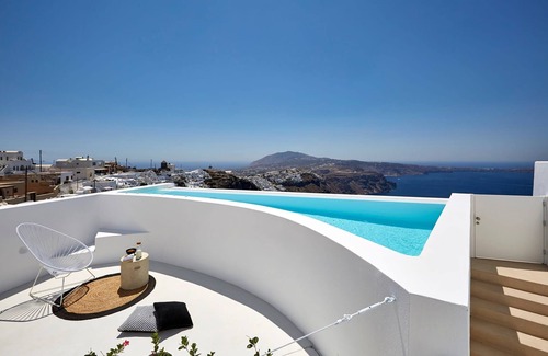 Imerovigli Villa | Charming Santorini Apartment | Gaderois Apartment | 2 Bedrooms | Private.
