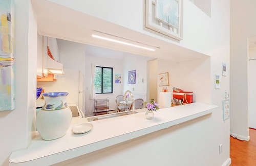 Brewster Apartment | Charming second-floor retreat with a full kitchen and balcony view