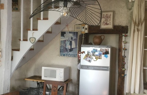 Saint-Medard House | Charming simplicity and a shared pool are the hallmarks of Esther's home.