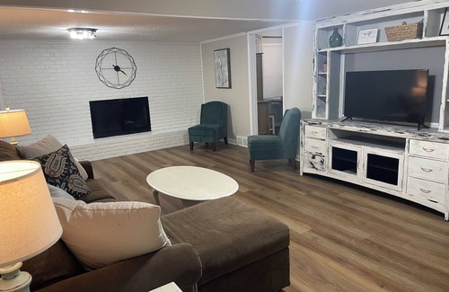 Southaven House | Charming Southaven Home