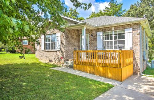 Springfield House | Charming Springfield Escape with Furnished Deck