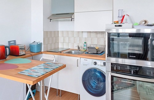Saint-Jean-de-Brebeuf-sur-Seulles Apartment | Charming Studio in Courseulles-sur-Mer with Wifi and Parking