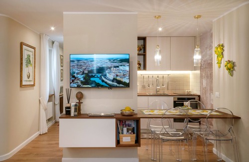 Rome City Centre Apartment | Charming stay in Roma - Luxury Holiday apartment - with an Elevator