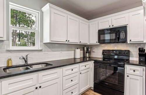 Stockton House | Charming Stockton Lake Retreat - Walk to Town & Golf!n
