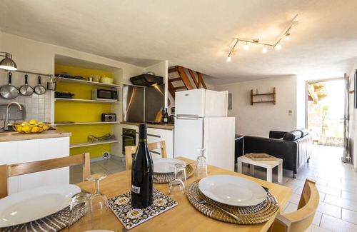 Payzac House | Charming stone house with swimming pool, 4 pers.