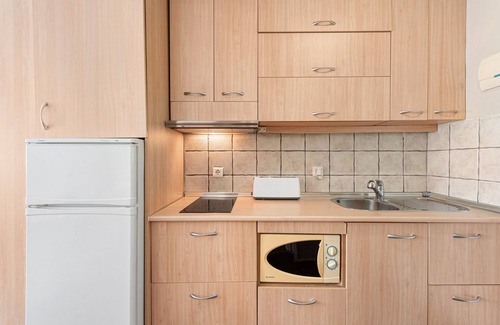 Pedregalejo Playa Apartment | Charming Studio Apartment in Málaga close to the Beach with Wi-Fi
