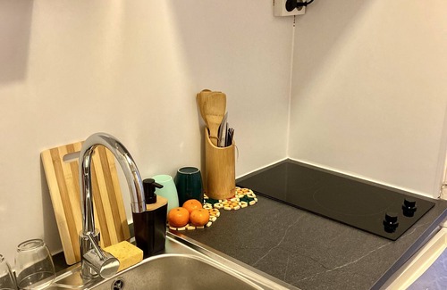 L'Europe Apartment | Charming studio in Paris (Batignolles district)