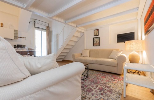 Roman Quarter Apartment | Charming Studio near Piazza Castello by Wonderful Italy