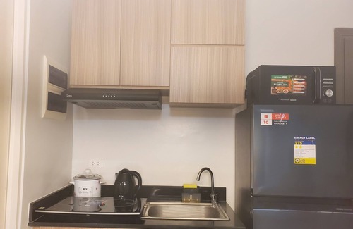 Puerto Princesa City Centre Apartment | Charming studio in brilliant Puerto Princesa with WiFi, AC