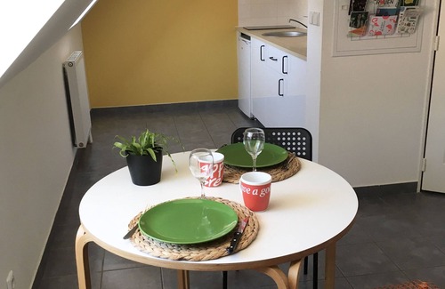 Gare-Jouvenet Apartment | Charming studio with parking parking area Station