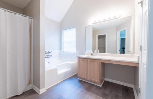 Decatur House | Charming Suburb 20 Min to ATL!