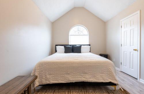 Decatur House | Charming Suburb 20 Min to ATL!