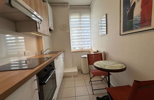 Le Bas Vaucelles Apartment | Charming T2 close to the train station - Caen